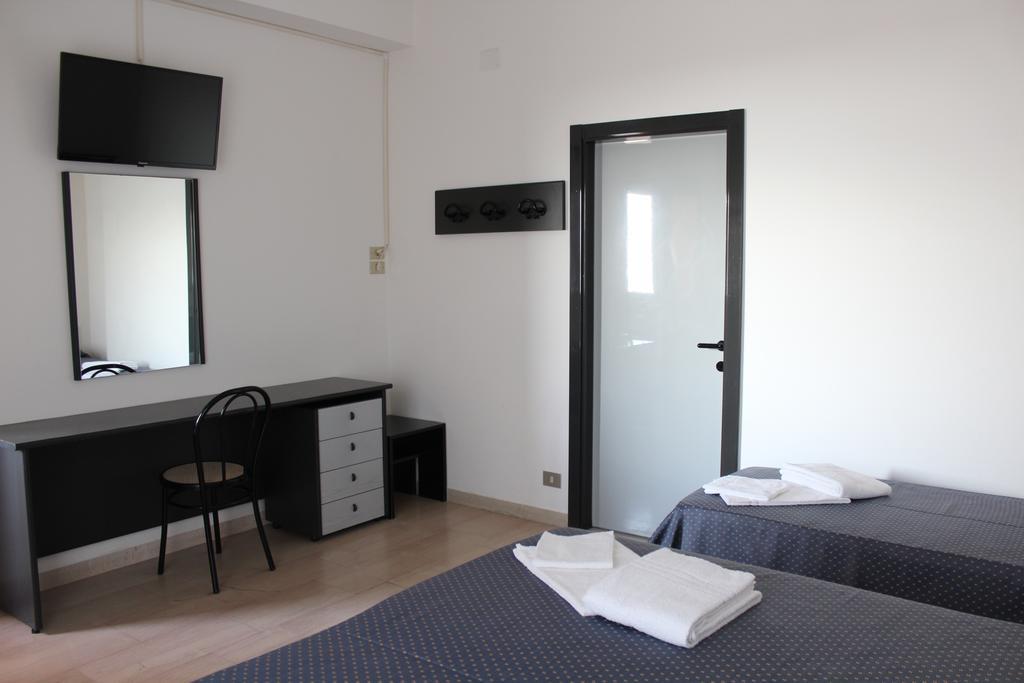 Hotel Grand Meeting Rimini Exterior photo