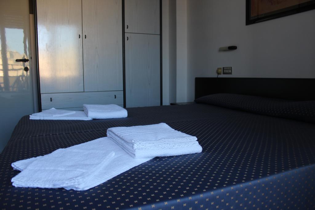 Hotel Grand Meeting Rimini Exterior photo