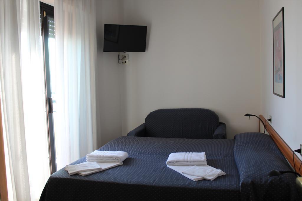 Hotel Grand Meeting Rimini Exterior photo