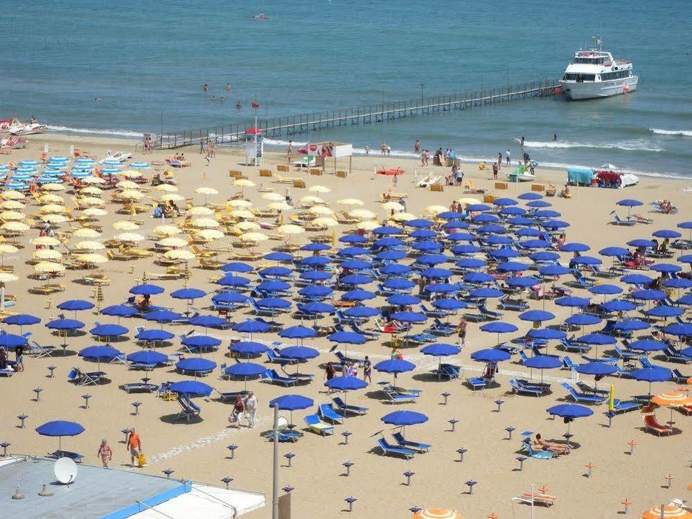 Hotel Grand Meeting Rimini Exterior photo